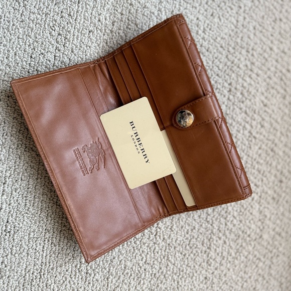 Burberry leather wallet - Picture 4 of 4